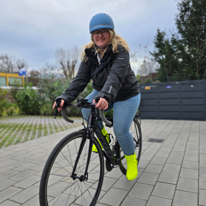 AGU_Überschuhe_Fahrrad_Regenbekleidung_Fahrradfahren_Winterkleidung_neon_Unisex_Veloment-Winterkollektion