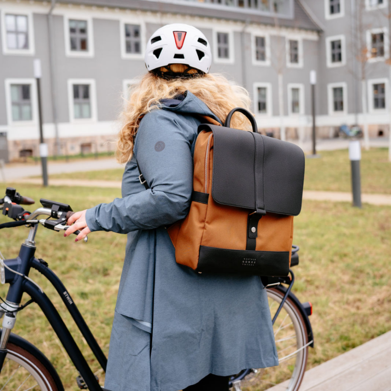 WeatherGoods Sweden Fahrradtasche braun, Businesstasche, Rucksack, Laptopfach, wasserfest, für Fahrradfahrer, Gepäckträgerfunktion, Office geeignet