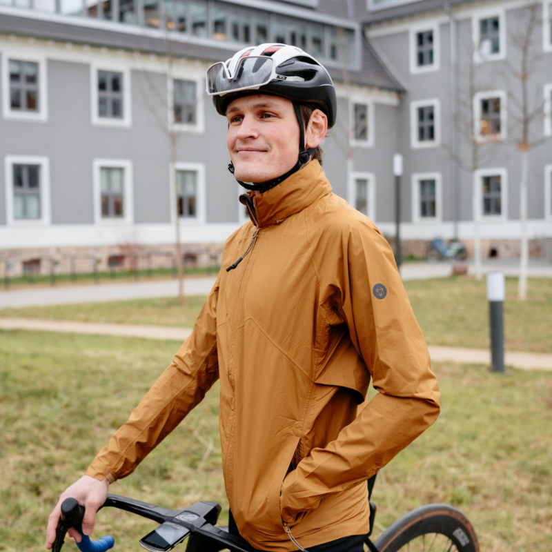 Übergangsjacke von AGU, Windjacke für Rennrad, Regenbekleidung, Ultraleicht, Wasserdicht, Atmungsaktiv, Funktionskleidung Fahrrad, Businesskleidung, Veloment
