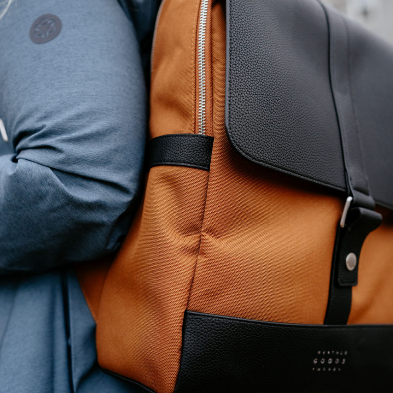 WeatherGoods Sweden Fahrradtasche braun, Businesstasche, Rucksack, Laptopfach, wasserfest, für Fahrradfahrer, Gepäckträgerfunktion, Office geeignet
