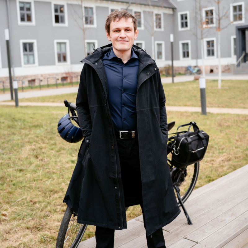 Wintermantel-Businesskleidung-Regenbekleidung-Fahrrad-AGU-Herren-schwarz-wasserdicht-veloment
